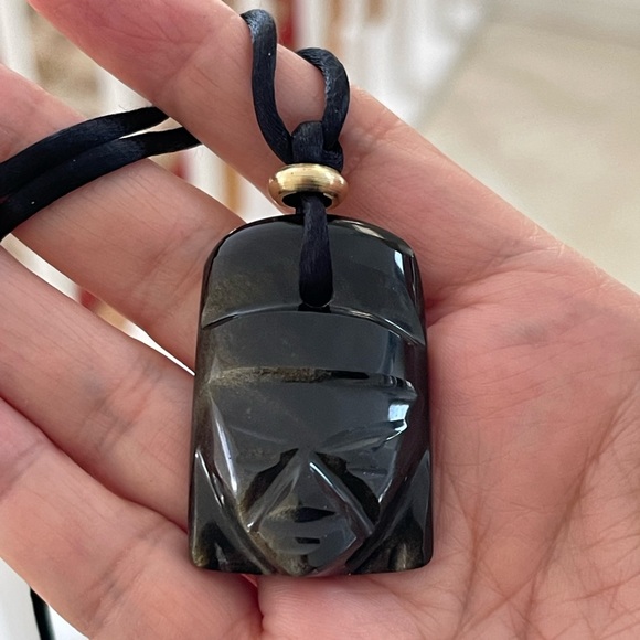 Mexican Mayan hand carved black obsidian mask pendant necklace - Picture 5 of 11